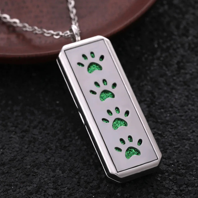 2025 New Glamour Aromatherapy Pendant Square Stainless Steel Necklace Essential oil Perfume Diffuser Locket Romantic Accessories