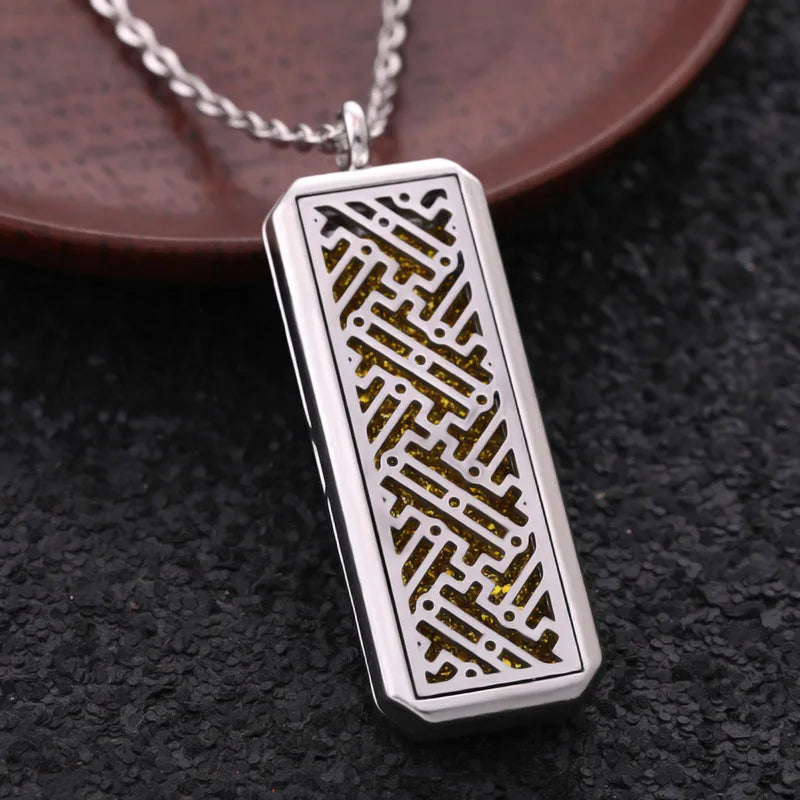 2025 New Glamour Aromatherapy Pendant Square Stainless Steel Necklace Essential oil Perfume Diffuser Locket Romantic Accessories